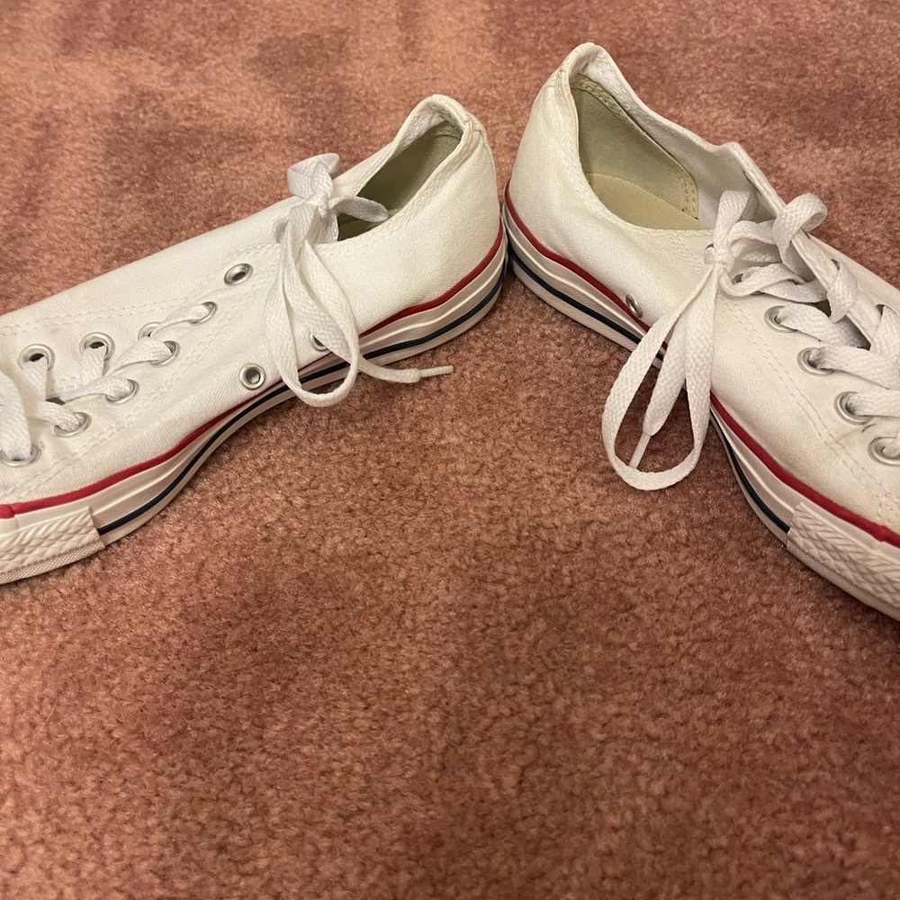 White converse - Picture 5 of 6